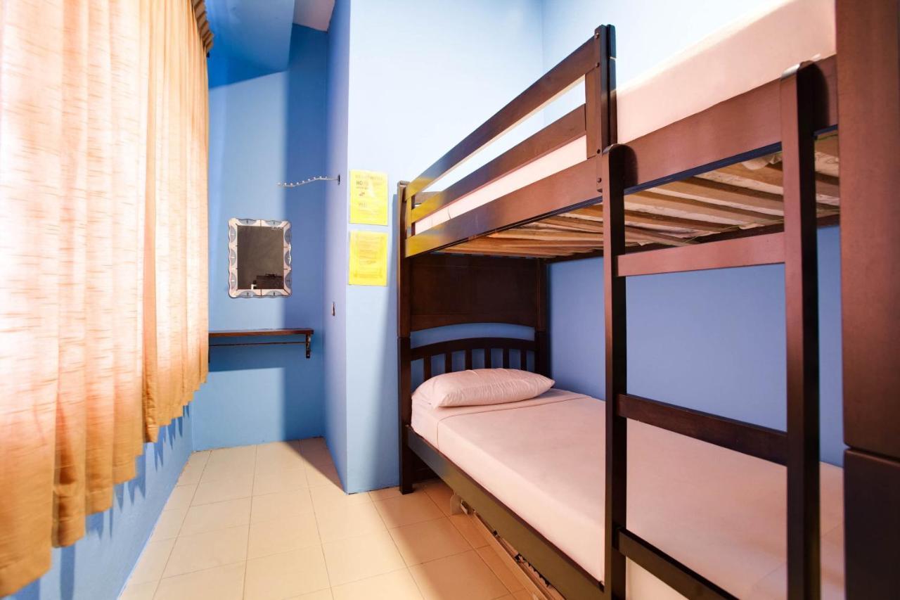 Spot On 89644 Retto Hotel Skudai Buitenkant foto